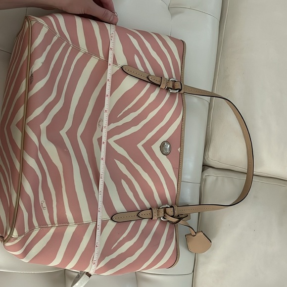 Coach Tote - Picture 15 of 16